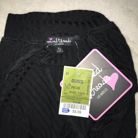 Long Sleeved Crop Top - Picture 3 of 3